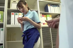 Anko, một cô gái tóc ngắn rất tao nhã [kiểm soát giá trị], ngọt ngào như ăn mật ong, với một quả trứng rung